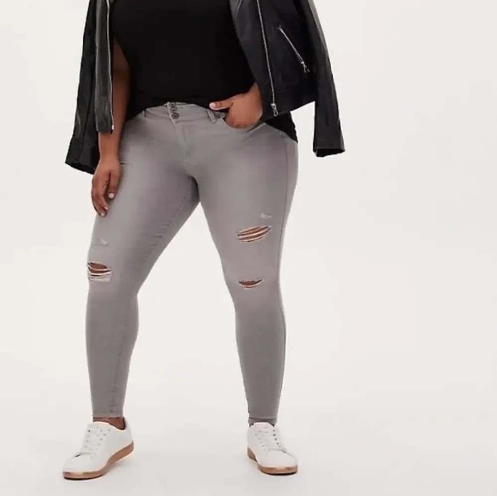 Torrid JEGGING - SUPER SOFT‎ LIGHT GREY WASH Size 22R